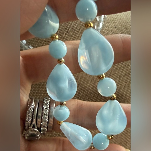 3 piece Blue Lucite &  Acrylic Faceted Necklaces and ceramic artisan earrings - Picture 10 of 14